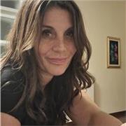 Insegnante con esperienza ventennale impartisce lezioni a studenti di ogni ordine e grado. (Scuole medie, superiori, universitari)